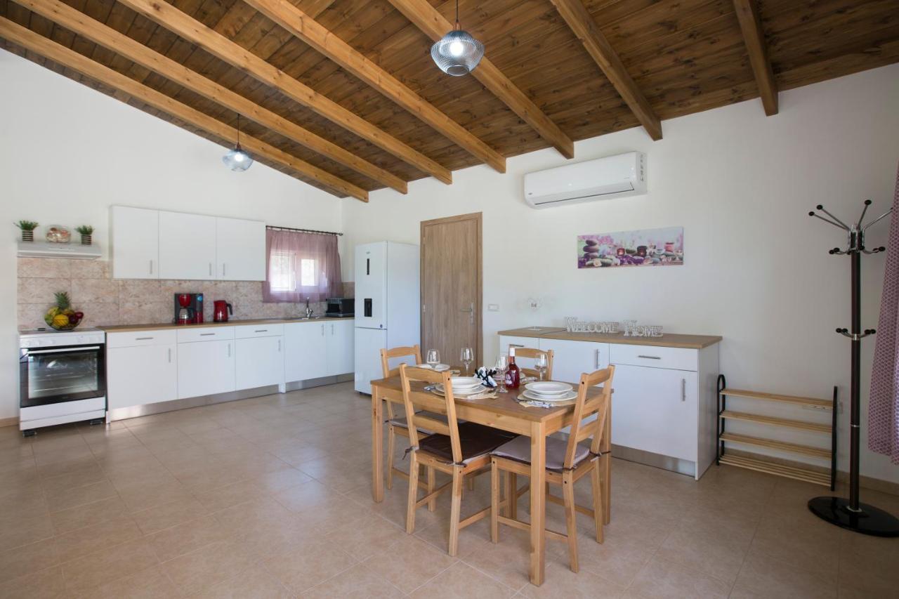 Serenity Studio Beach Home Afándu Kültér fotó