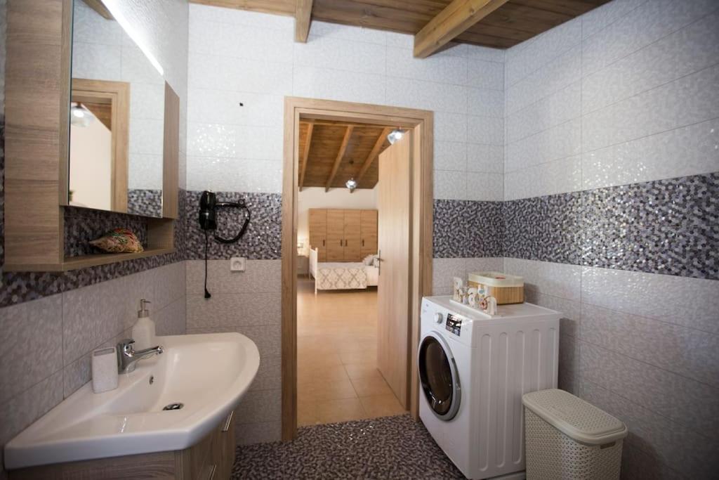 Serenity Studio Beach Home Afándu Kültér fotó